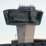 Air traffic control at Newark Airport briefly lost communication with aircraft, kicking off travel chaos